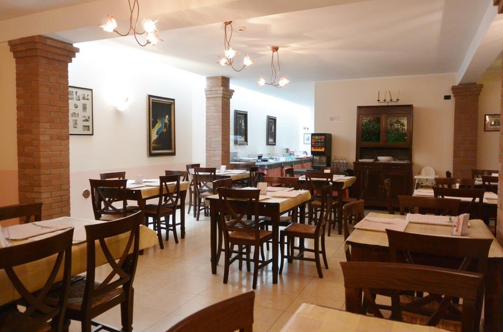 Hotel Ristorante Italia Certosa di Pavia Exterior photo